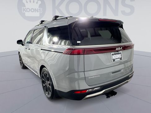 Used 2024 Kia Carnival SX Prestige FWD image 4