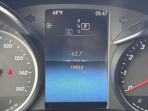 Used 2022 Mercedes-Benz GLC 300 image 18