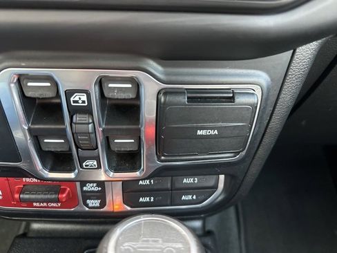 Used 2020 Jeep Gladiator Rubicon image 31