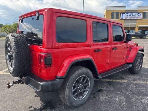 Used 2021 Jeep Wrangler Unlimited Sahara AWD/4WD image 5