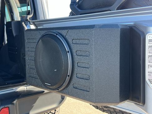 Used 2020 Jeep Wrangler Unlimited Sahara w/ Cold Weather Group image 39