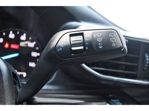 Used 2023 Ford Explorer Limited AWD/4WD image 18