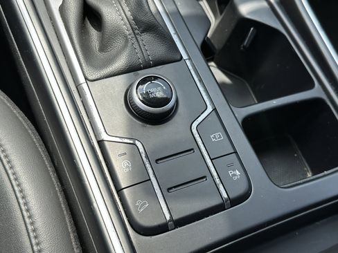 Certified 2023 Kia Sorento S FWD image 30