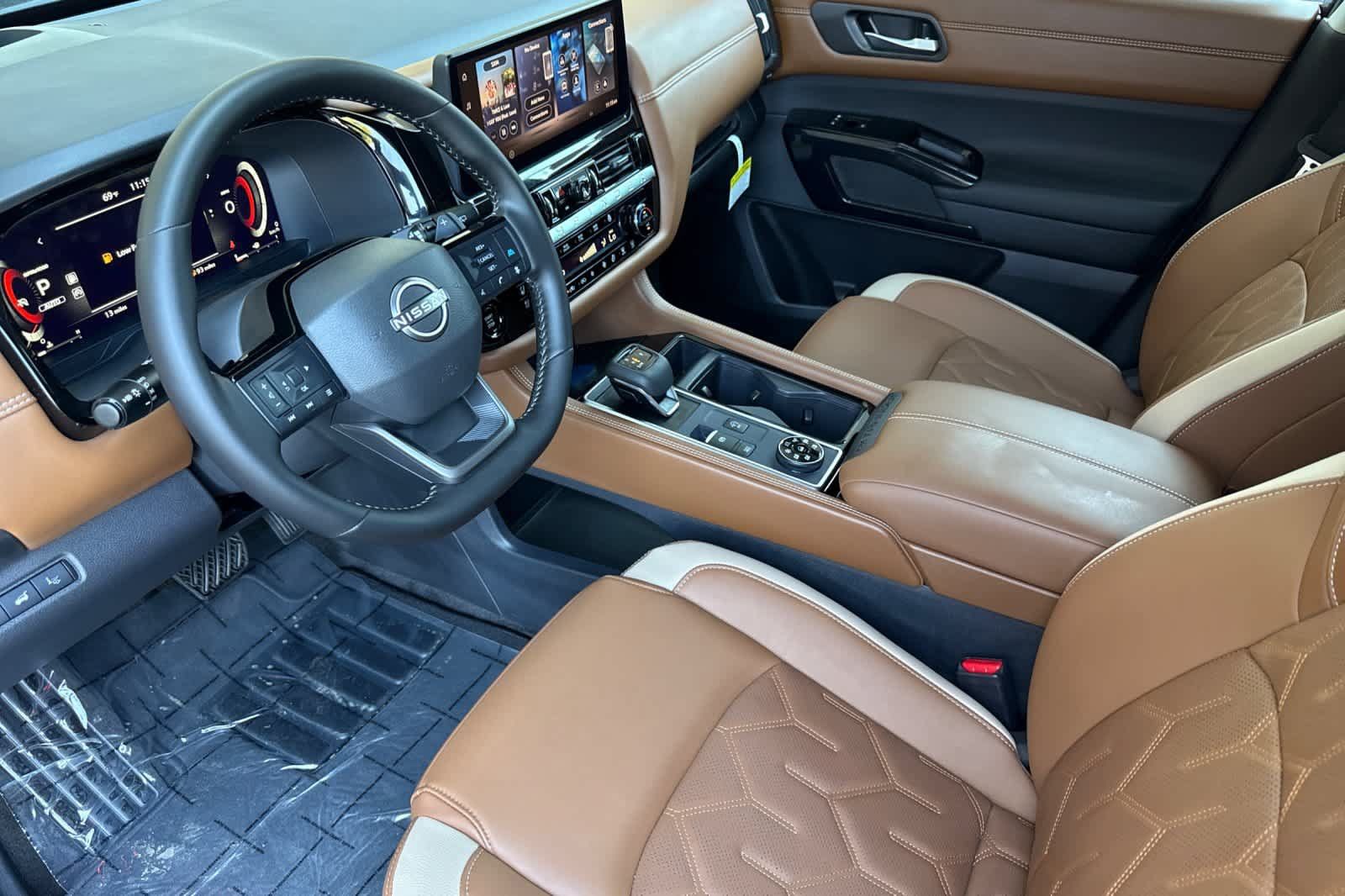 New 2026 Nissan Pathfinder Platinum AWD/4WD image 11