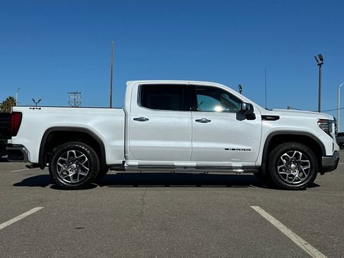 New 2026 GMC Sierra 1500 SLT w/ SLT Premium Package image 6