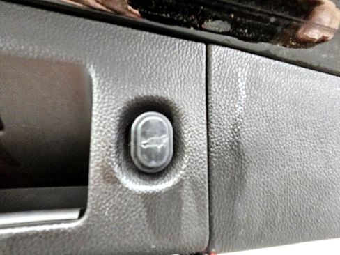 Used 2015 Cadillac Escalade ESV Luxury image 38