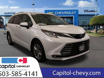 Used 2022 Toyota Sienna Limited