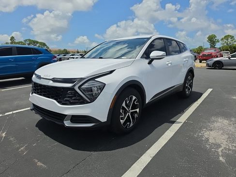 Certified 2024 Kia Sportage EX FWD image 6