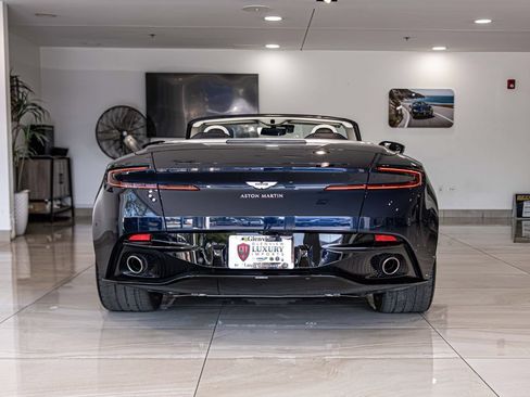 Used 2019 Aston Martin DB11 Volante RWD image 13