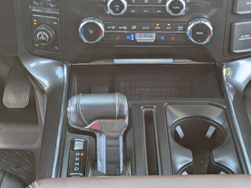 Used 2022 Ford F150 Lariat w/ Max Trailer Tow Package image 21