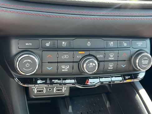 Used 2026 Dodge Durango GT AWD/4WD image 28