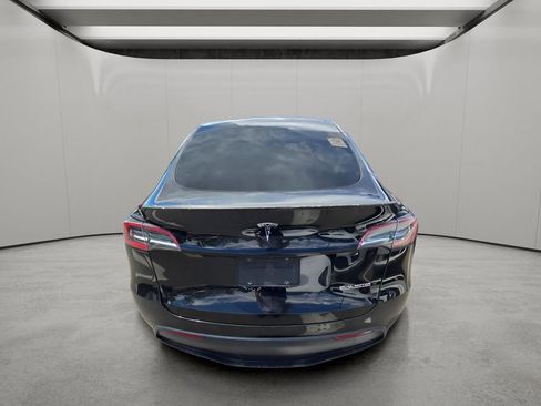 Used 2022 Tesla Model Y Performance AWD/4WD image 8
