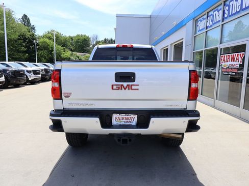 Used 2018 GMC Sierra 2500 Denali w/ Duramax Plus Package AWD/4WD image 9