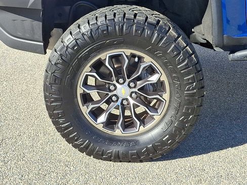 Used 2020 Chevrolet Colorado ZR2 w/ LPO, Premium Interior Package image 9