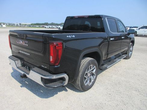New 2026 GMC Sierra 1500 SLT w/ SLT Premium Package AWD/4WD image 5