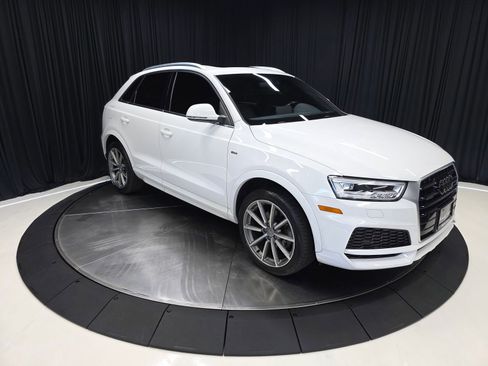 Used 2018 Audi Q3 2.0T Premium Plus w/ Premium Plus Package AWD/4WD image 14