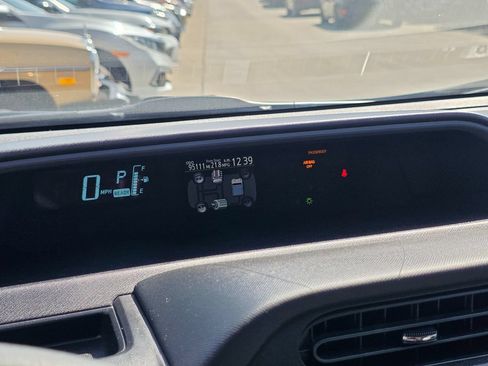 Used 2014 Toyota Prius C Two FWD image 32