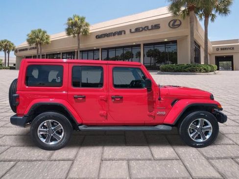 Used 2021 Jeep Wrangler Unlimited Sahara AWD/4WD image 3