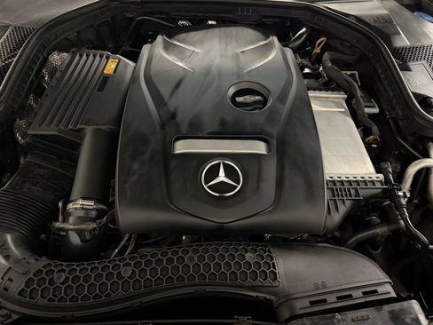 Used 2018 Mercedes-Benz C 300 Sedan image 38