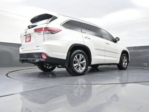 Used 2015 Toyota Highlander XLE AWD/4WD image 38
