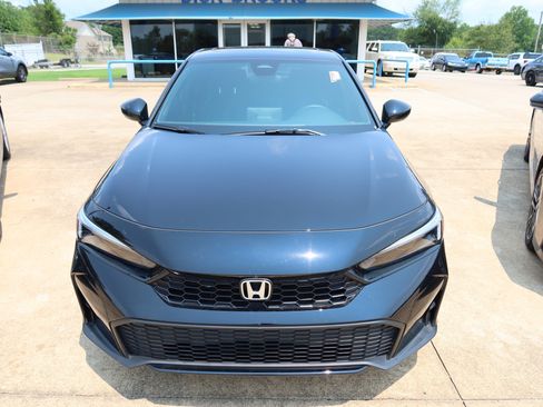 Used 2026 Honda Civic Sport image 2