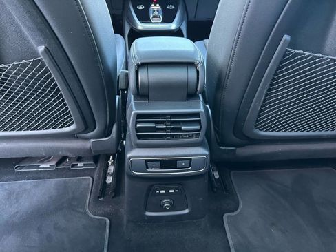 Used 2024 Audi Q4 e-tron Premium w/ Convenience Package image 59