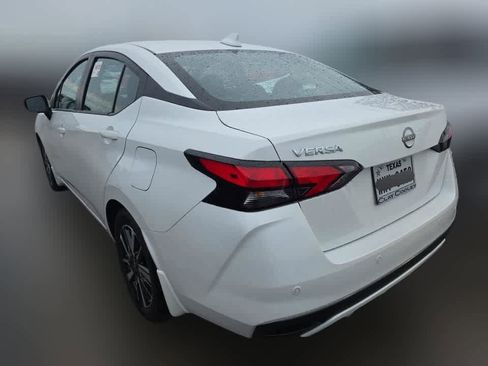 Used 2025 Nissan Versa SV w/ Trunk Package FWD image 2