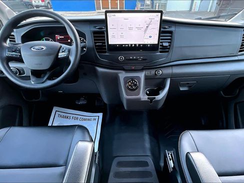 Used 2022 Ford E-Transit Medium Roof image 15