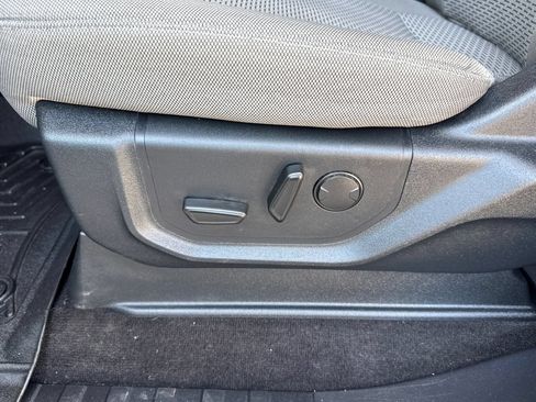 Used 2019 Ford F150 XLT w/ Equipment Group 302A Luxury AWD/4WD image 12