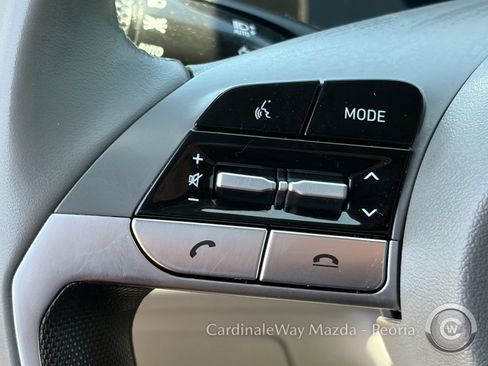 Used 2023 Hyundai Elantra SEL w/ Convenience Package FWD image 16