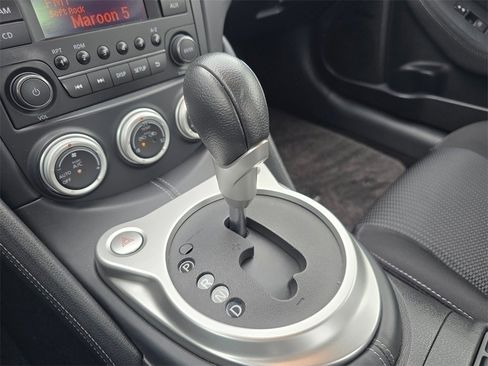 Used 2019 Nissan 370Z w/ Sport Package image 21