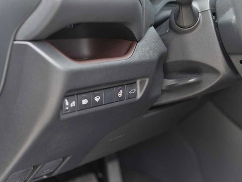 Used 2019 Toyota RAV4 Limited image 8