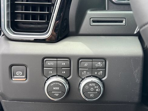 New 2026 GMC Sierra 1500 Denali AWD/4WD image 18