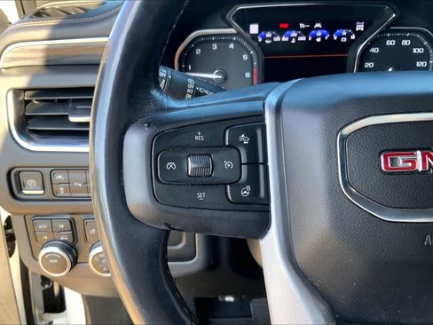 Used 2021 GMC Yukon SLT w/ Rear Media and Nav Package AWD/4WD image 22