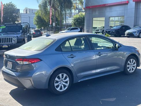 Used 2023 Toyota Corolla LE w/ Carpet Mat Package (TMS) FWD image 3