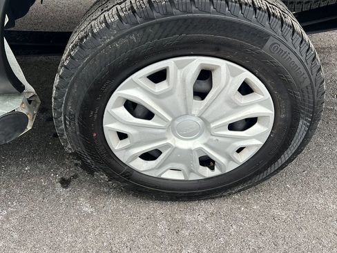 Used 2024 Ford Transit 250 Low Roof w/ Exterior Upgrade Package image 25