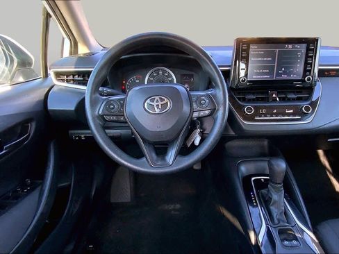 Used 2022 Toyota Corolla LE FWD image 6