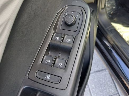 Certified 2024 Volkswagen Taos S image 16