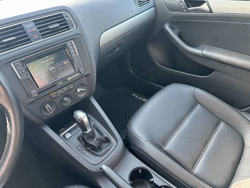 Used 2018 Volkswagen Jetta SE FWD image 21