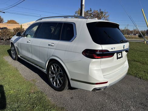 Used 2024 BMW X7 xDrive40i w/ Executive Package image 5