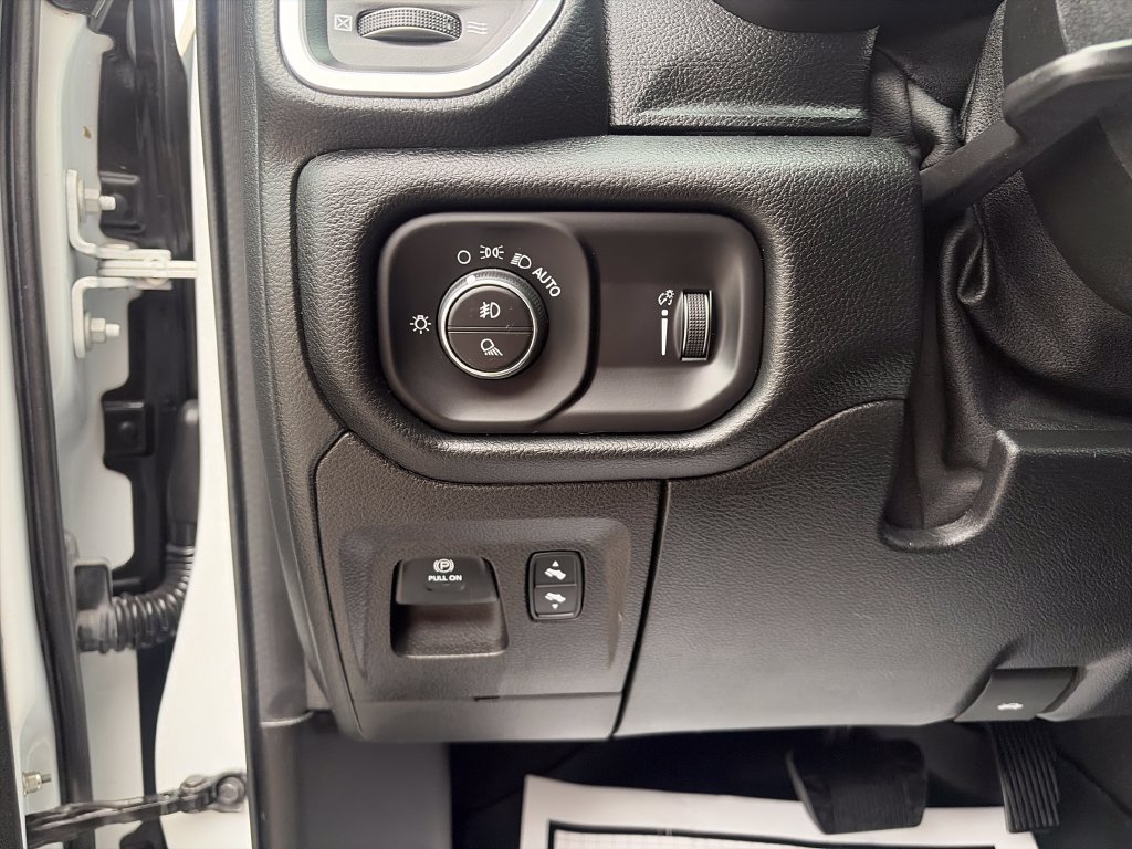 Used 2022 RAM 1500 Big Horn AWD/4WD image 31