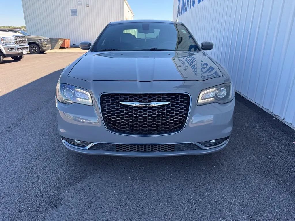 Used 2017 Chrysler 300 S AWD/4WD image 3