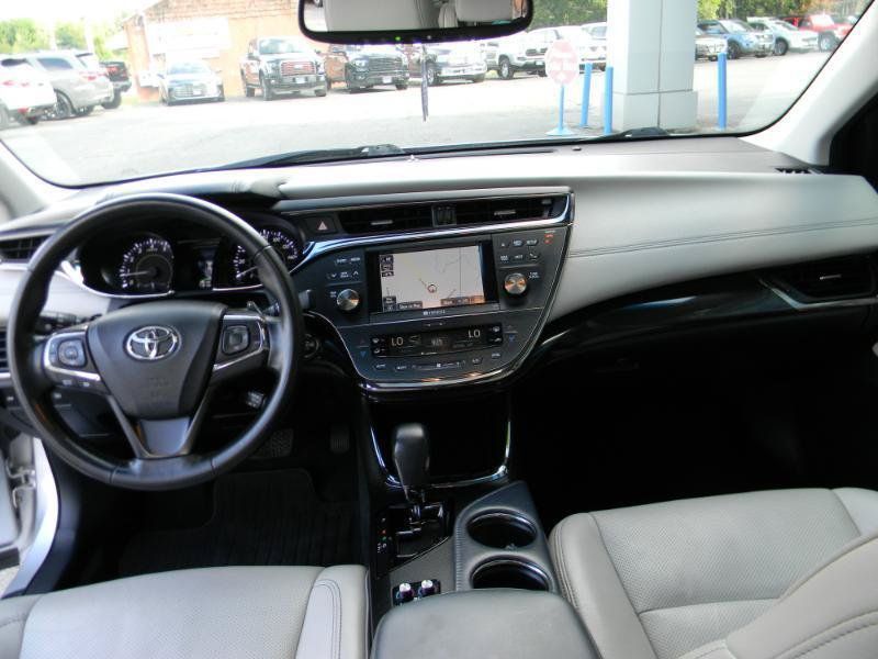 Used 2013 Toyota Avalon Limited FWD image 18