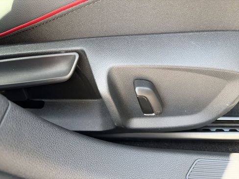 Used 2025 Volkswagen GTI Autobahn image 33