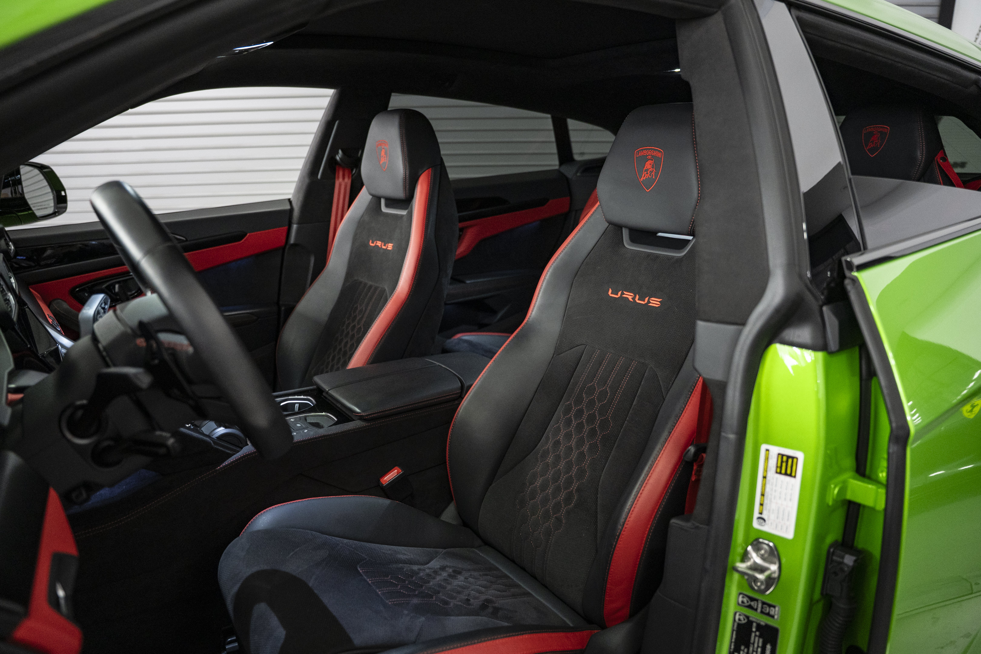 Used 2024 Lamborghini Urus S AWD/4WD image 21