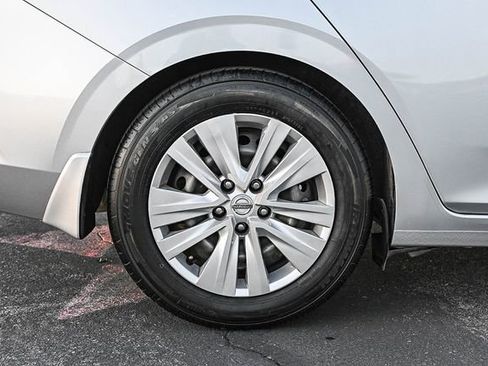 Used 2020 Nissan Sentra S image 12