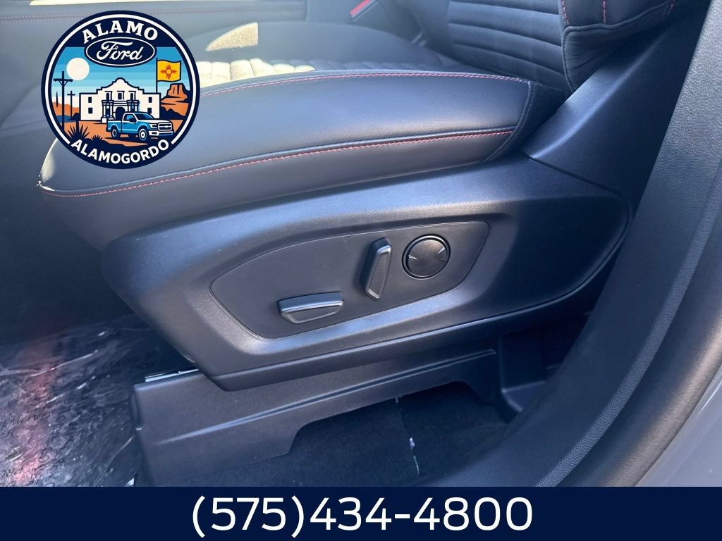 New 2026 Ford Explorer ST-Line w/ ST-Line Street Pack RWD image 4