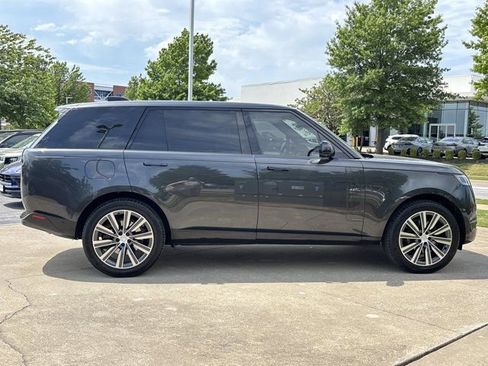 Used 2025 Land Rover Range Rover Long Wheelbase Autobiography AWD/4WD image 2