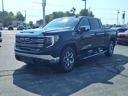 Used 2022 GMC Sierra 1500 SLT w/ SLT Premium Plus Package AWD/4WD image 3