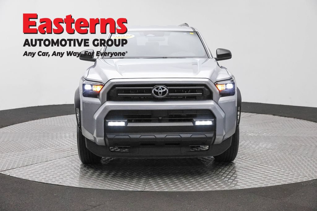 Used 2025 Toyota 4Runner SR5 AWD/4WD image 3